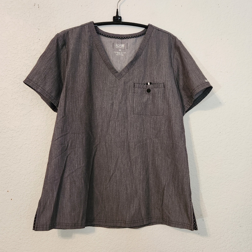 Koi Next Gen Women's Gray Scrub Shirt Sleeve Top, Size M